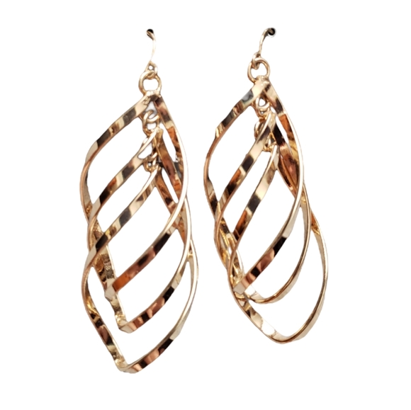 Gold tone earrings - Picture 2 of 4